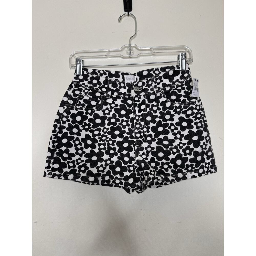 Full Tilt Jean Shorts NEW Wom. Sz 24 Black/White Floral Boho Beach Hippie Festiv